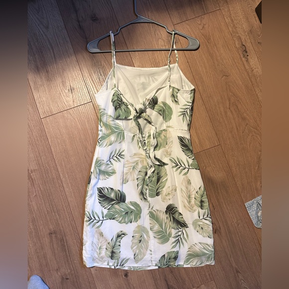 Dynamite Tie-back mini dress - Picture 2 of 5